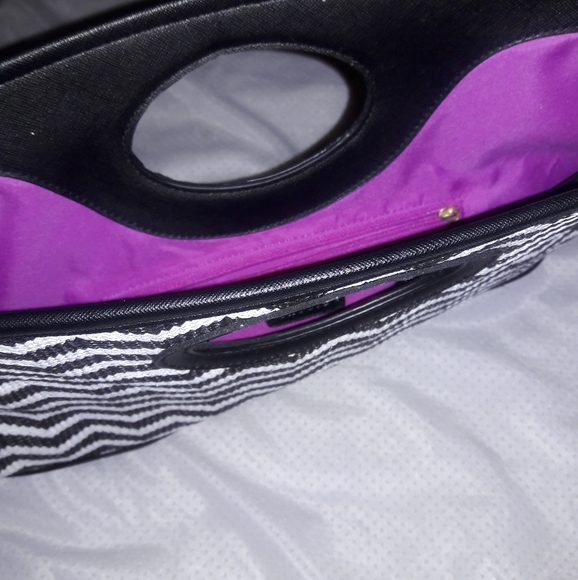 Purse - Picture 3 of 3
